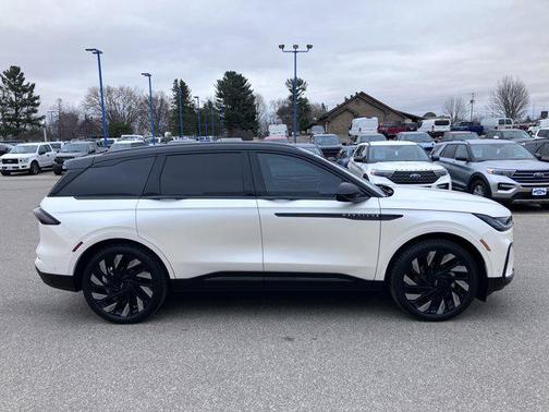 2024 Lincoln Nautilus Reserve