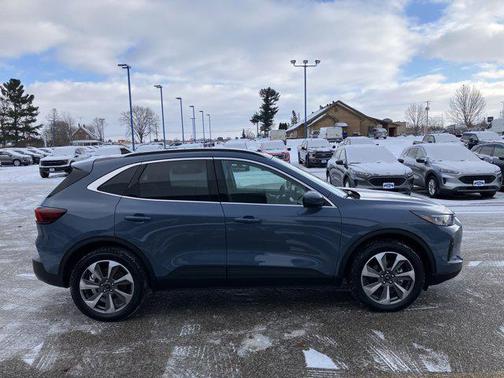 2025 Ford Escape Platinum