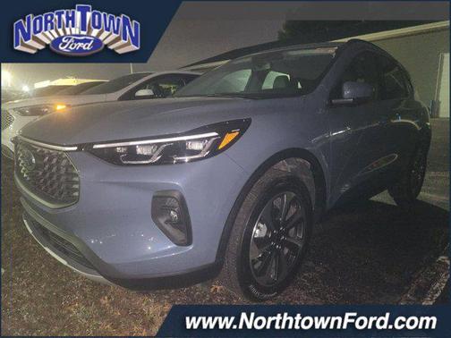 2025 Ford Escape Platinum