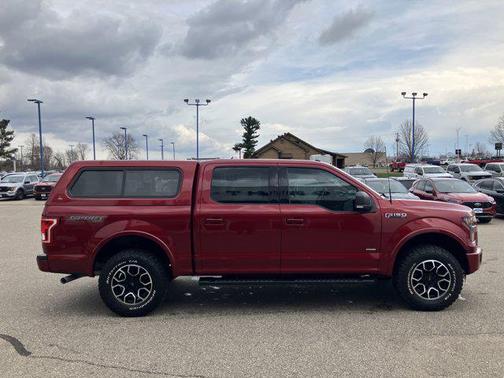 Red 2016 Ford F-150 XLT