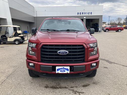 Red 2016 Ford F-150 XLT