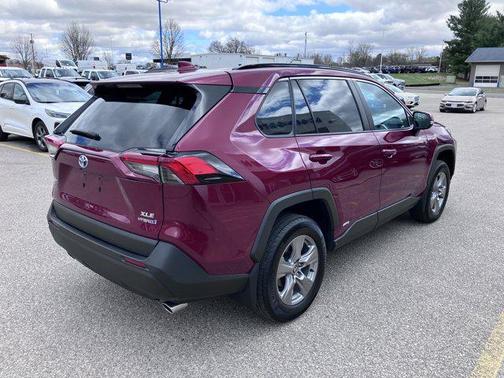 2023 Toyota RAV4 Hybrid XLE