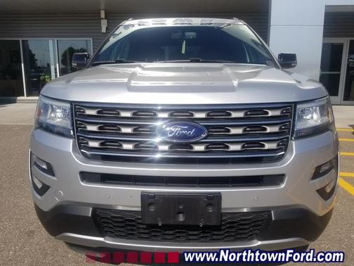 Magnetic Metallic 2017 Ford Explorer XLT