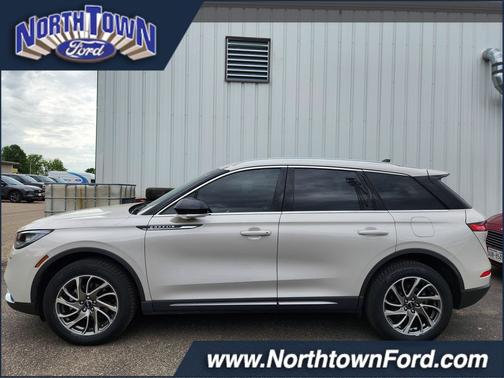 Ceramic Pearl 2021 Lincoln Corsair Standard