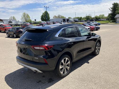 Agate Black Metallic 2024 Ford Escape Platinum