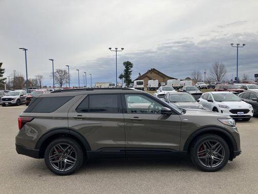 Gray 2026 Ford Explorer ST-Line