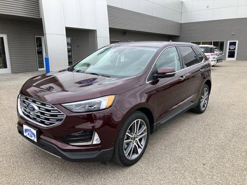 Burgundy Velvet Metallic Tinted Clearcoat 2024 Ford Edge Titanium
