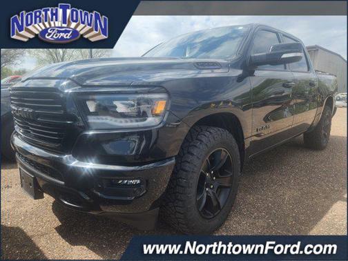 Diamond Black Crystal Pearlcoat 2021 RAM 1500 Big Horn/Lone Star
