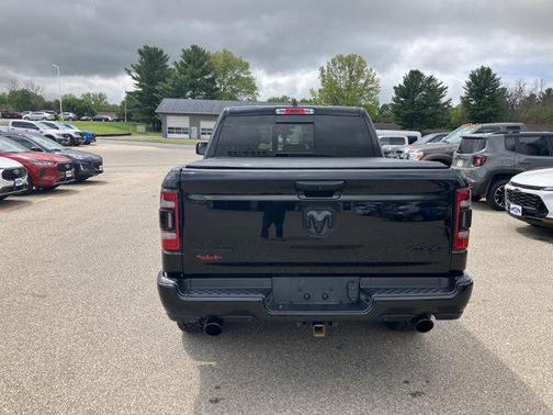 Diamond Black Crystal Pearlcoat 2021 RAM 1500 Big Horn/Lone Star