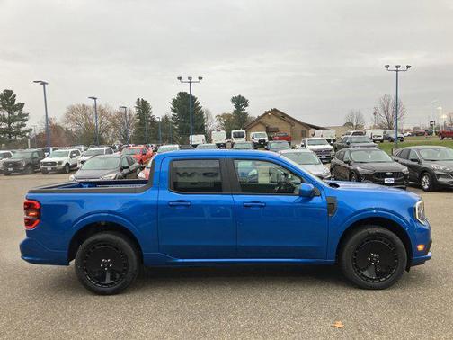 2025 Ford Maverick Lobo Standard