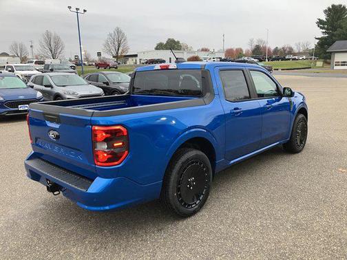 2025 Ford Maverick Lobo Standard