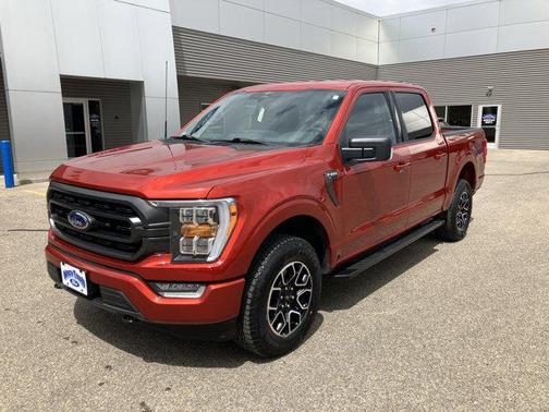 Hot Pepper Red Metallic Tinted Clearcoat 2023 Ford F-150 XLT