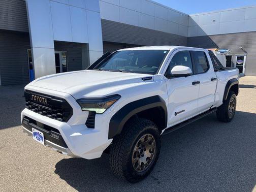Ice Cap 2025 Toyota Tacoma Hybrid Trailhunter