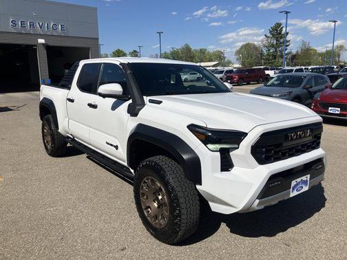 Ice Cap 2025 Toyota Tacoma Hybrid Trailhunter