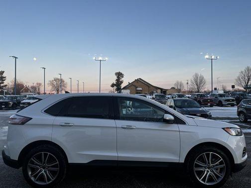 2023 Ford Edge Titanium