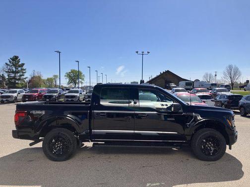Agate Black Metallic 2026 Ford F-150 XLT
