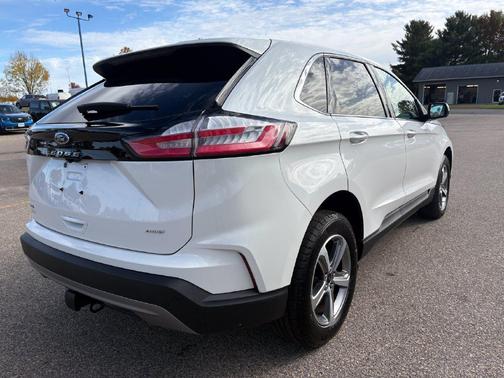 Star White Metallic Tri-Coat 2024 Ford Edge SEL