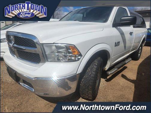 Bright White Clearcoat 2013 RAM 1500 SLT