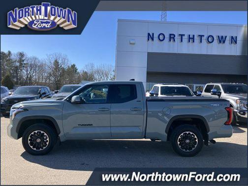 2022 Toyota Tundra SR5