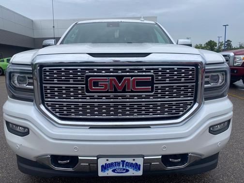 White Frost Tricoat 2017 GMC Sierra 1500 Denali
