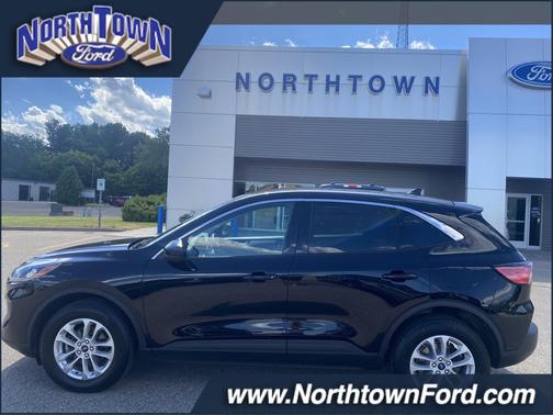 Agate Black Metallic 2020 Ford Escape SE