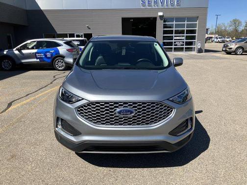 Iconic Silver Metallic 2024 Ford Edge SEL