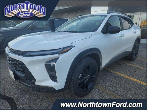 Summit White 2025 Chevrolet Trax FWD ACTIV