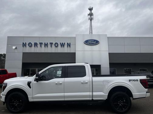 Star White Metallic Tri-Coat 2026 Ford F-150 Platinum