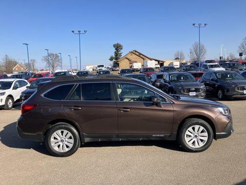 2019 Subaru Outback 2.5i Premium