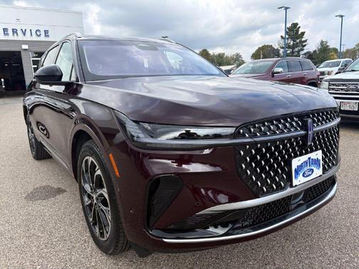 Diamond Red Metallic Clearcoat 2024 Lincoln Nautilus Reserve