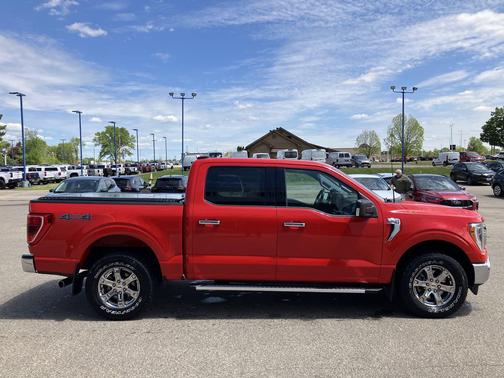 Race Red 2022 Ford F-150 XLT