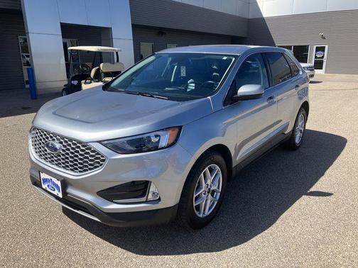 Iconic Silver Metallic 2024 Ford Edge SEL