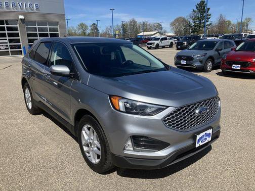 Iconic Silver Metallic 2024 Ford Edge SEL