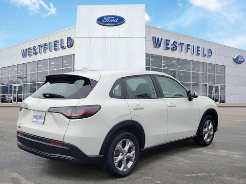 Platinum White 2025 Honda HR-V LX