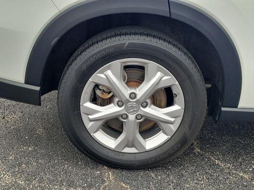 Platinum White 2025 Honda HR-V LX
