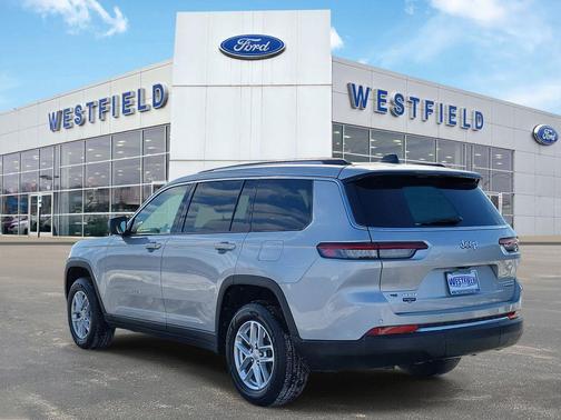 Silver Zynith 2022 Jeep Grand Cherokee LAREDO