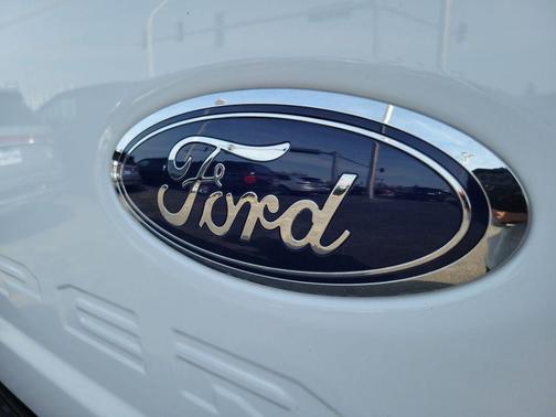 Oxford White 2026 Ford F-250 XL