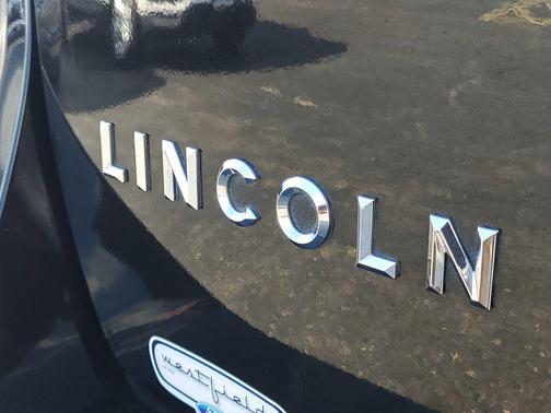 2014 Lincoln MKX Base