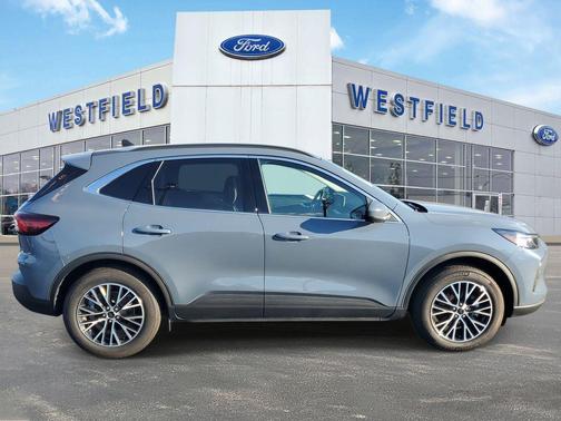 2025 Ford Escape PHEV SE