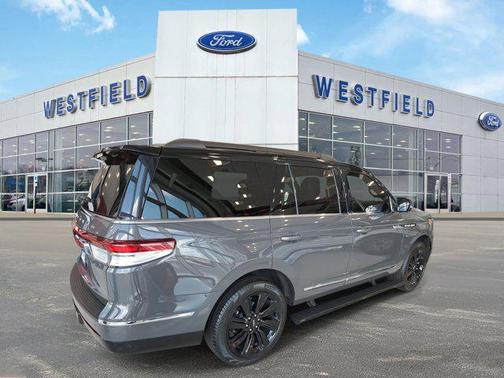 2024 Lincoln Navigator Black Label