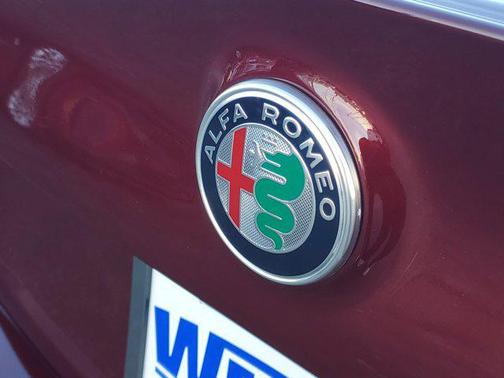 2018 Alfa Romeo Giulia Base