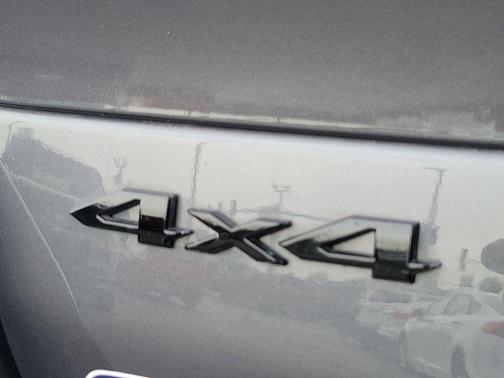 Metallic 2025 Jeep Grand Cherokee LAREDO