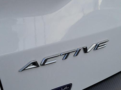 Oxford White 2024 Ford Escape Active