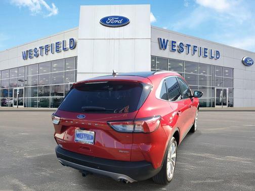 2022 Ford Escape Titanium