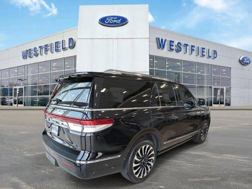 2024 Lincoln Navigator Black Label