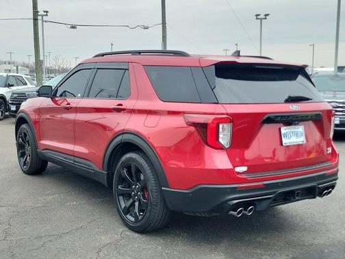 2022 Ford Explorer ST
