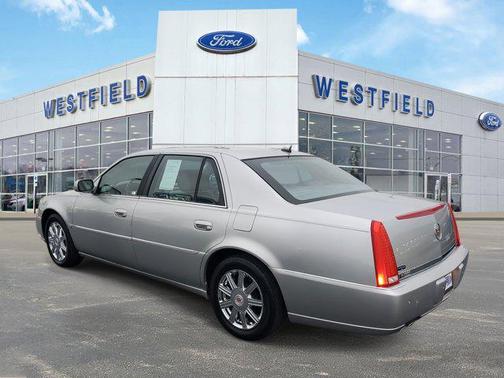 2008 Cadillac DTS Base