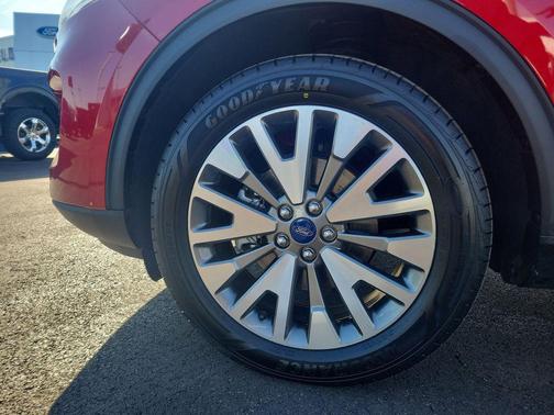 RAPID RED MET TINTED CC 2022 Ford Escape TITANIUM