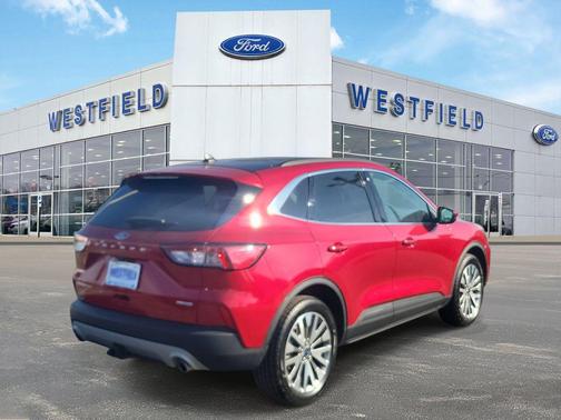 2022 Ford Escape Titanium