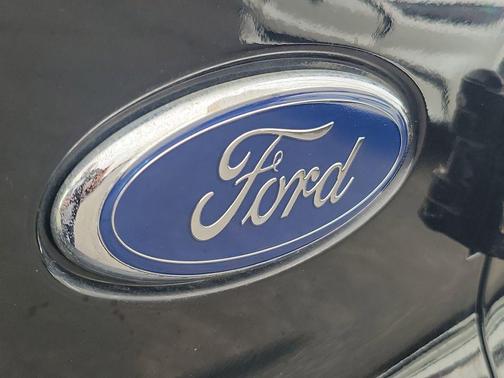 2004 Ford Excursion Limited